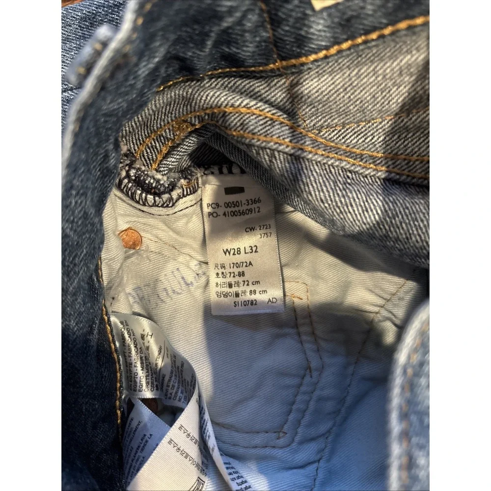 Levi's 501 W28 L32 Button Fly Leather‎ Patch Jeans Actual Inseam 30.5